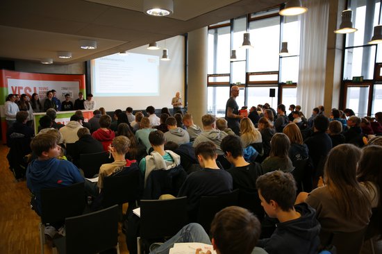 Foto der Zuschauer von ©YES! – Young Economic Solutions