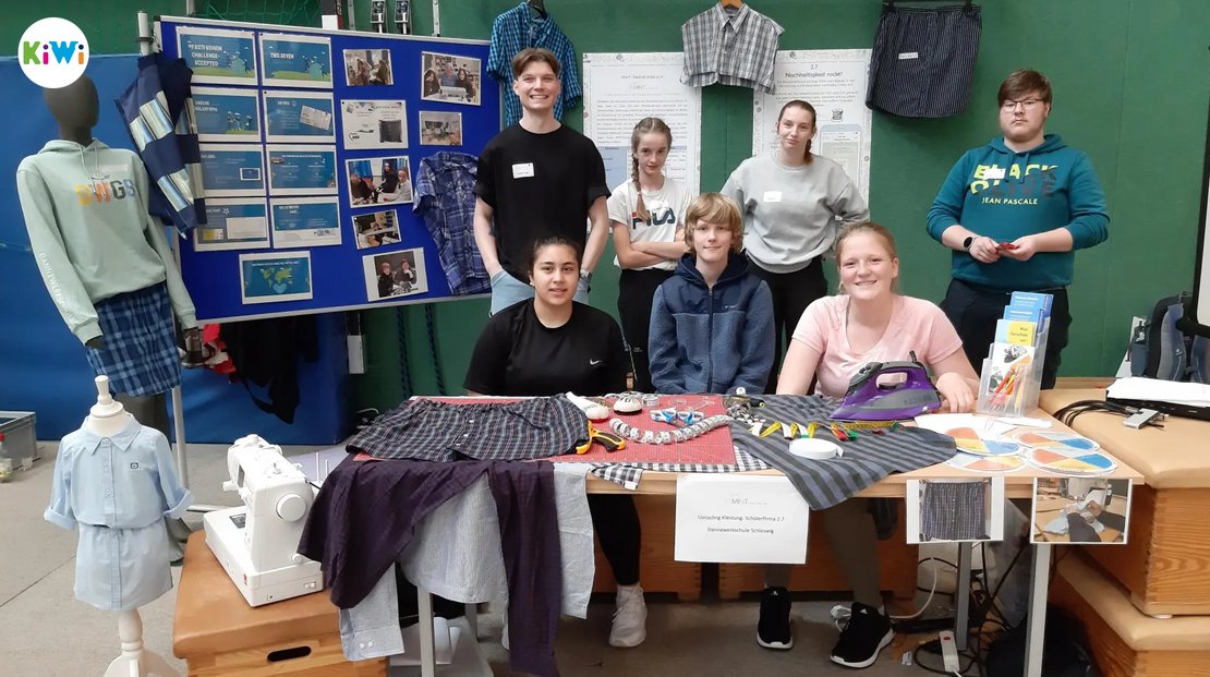 Foto Schüler*innen der Schülerfirma beim MINT-Festival