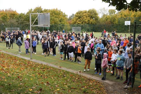 Abbildung von Läuferinnen und Läufern beim Lauftag